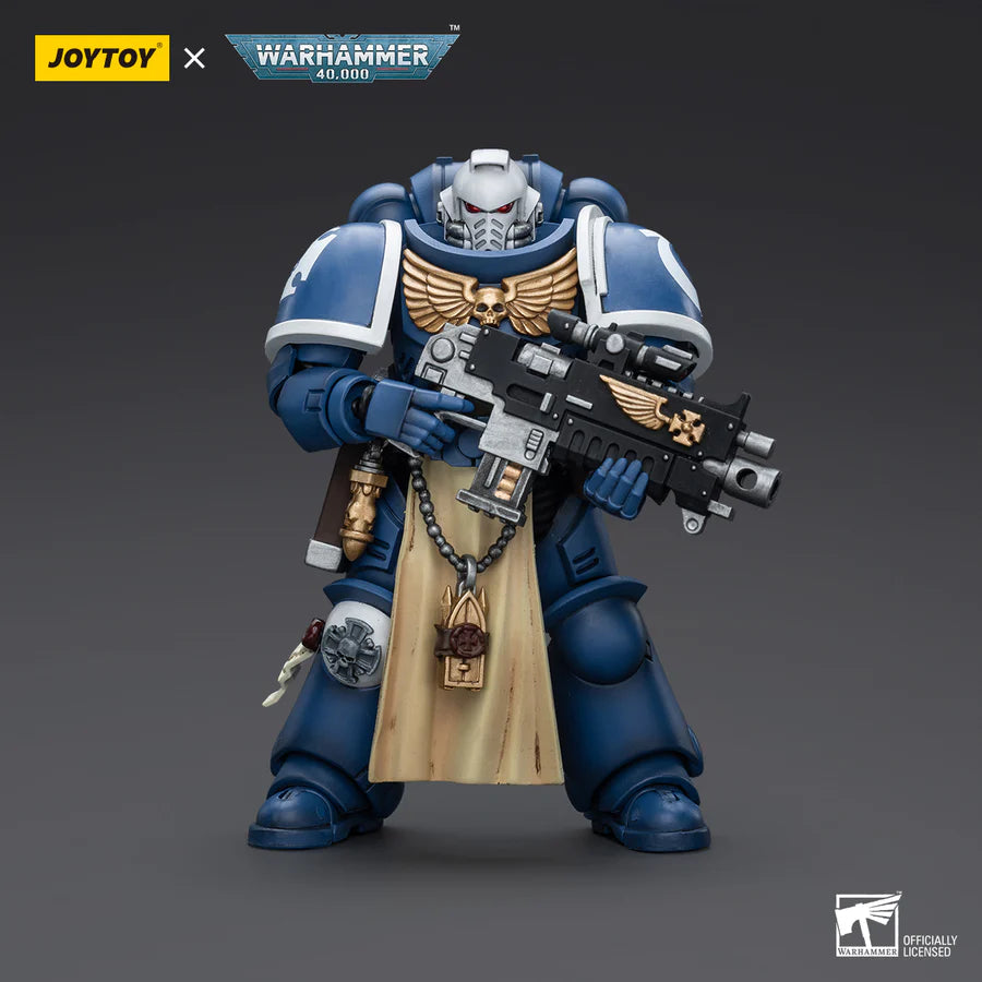 JoyToy Warhammer 40K Ultramarines Sternguard Veteran Bolt Rifle 1/18 (UK)