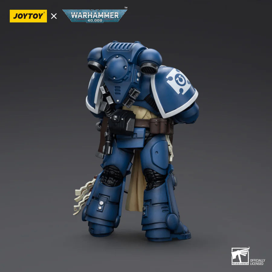 JoyToy Warhammer 40K Ultramarines Sternguard Veteran Auto Bolt Rifle 1/18 (UK)