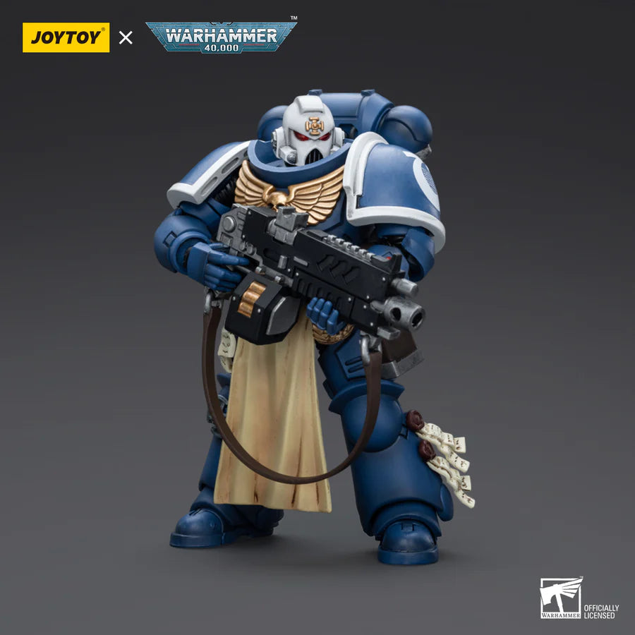 JoyToy Warhammer 40K Ultramarines Sternguard Veteran Auto Bolt Rifle 1/18 (UK)